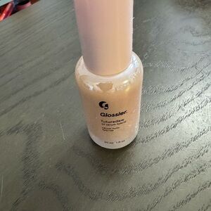 Glossier Cream Primer Makeup